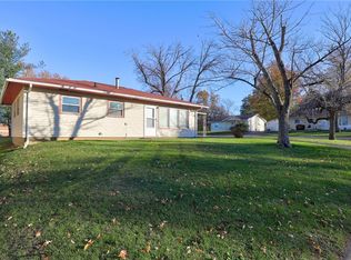 58 Meadow Terrace Dr, Decatur, IL 62521