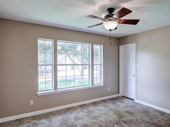 4th image of 1305 Dove Haven Loop