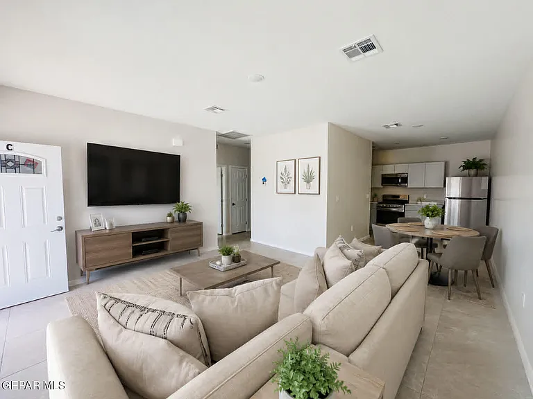 3911 Tyler Ave — Photo 2