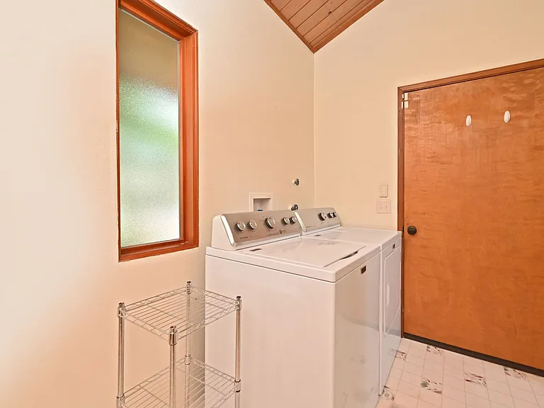 18307 NE 19th Pl — Photo 27