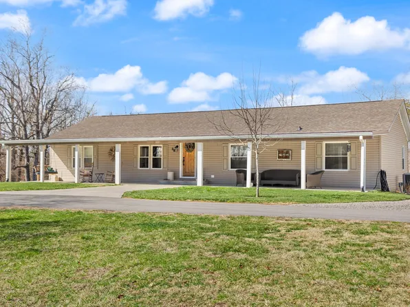 35 Ravenswood Dr, Nancy, KY 42544