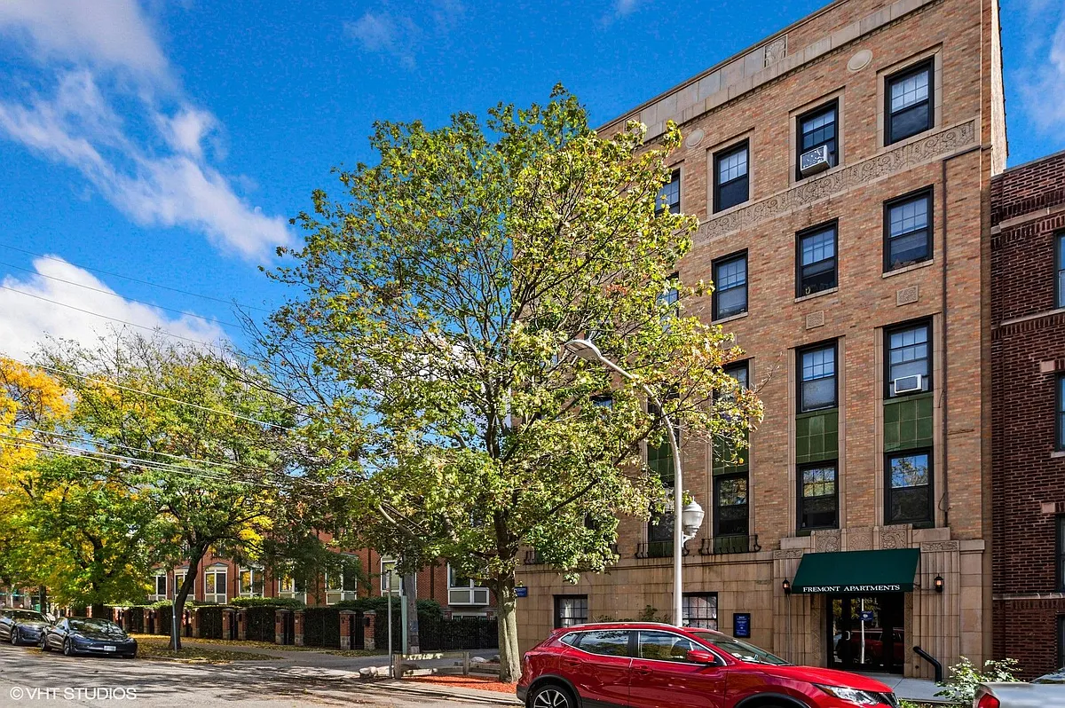 Building Photo - 3831 N Fremont