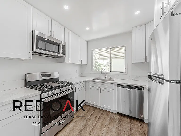 3494 Rowena Ave #8 — Photo 8