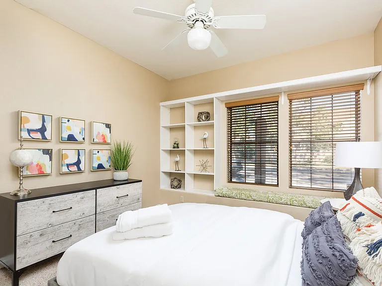 5821 E Aire Libre Ave — Photo 25
