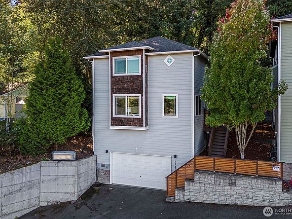 2nd image of 13827 Macadam Road S