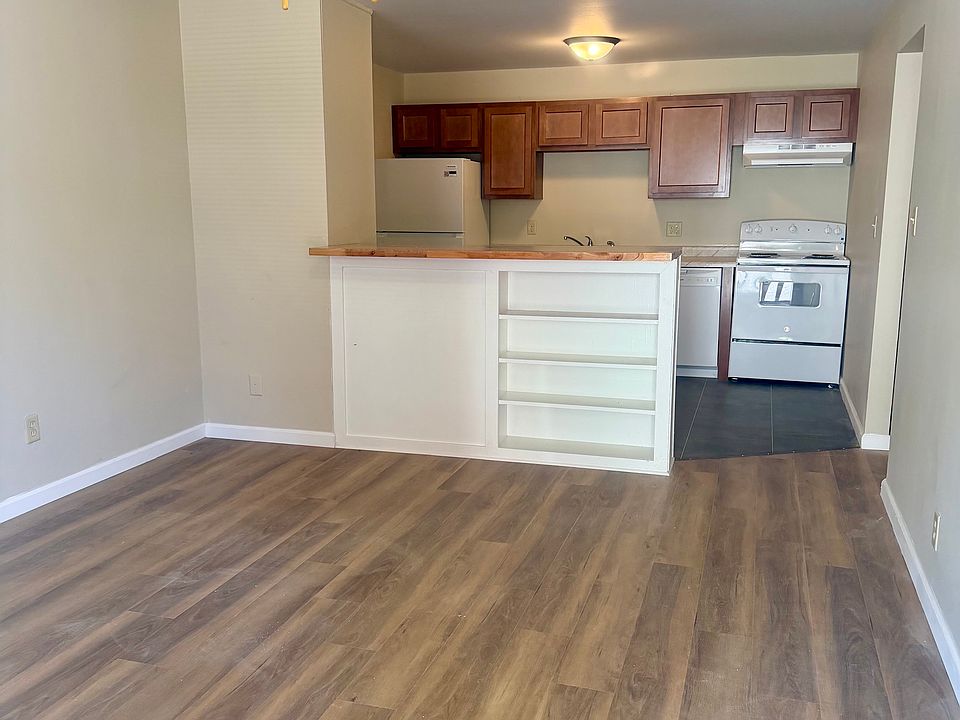 1st image of 1901 S 1st St APT 9
