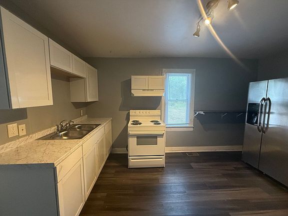 5th image of 2722 Worth Dr