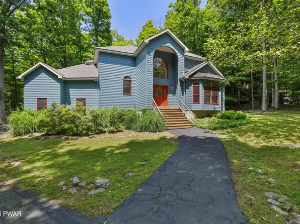 131 Shady Glen Dr, Greentown, PA 18426