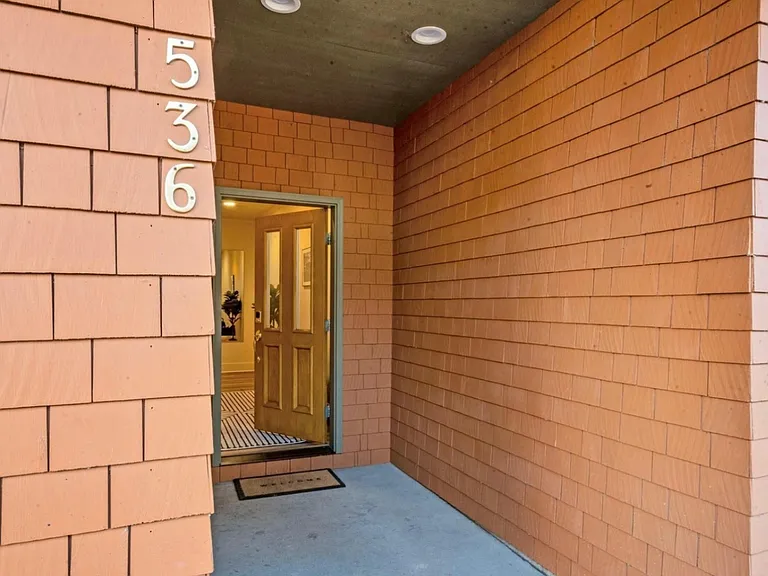 536 Evans Ct — Photo 36