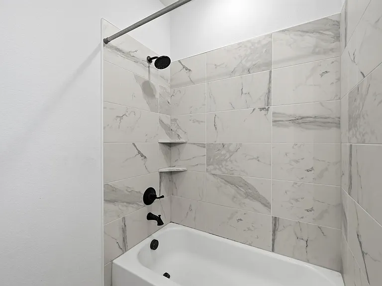 513 Fieldstone Ln — Photo 15