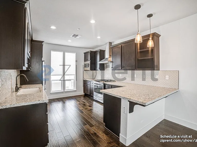 1010 Vanilla Bean Ln — Photo 5