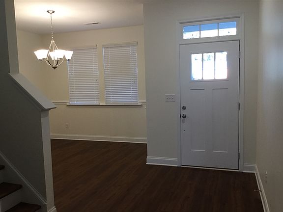 2nd image of 310 Dogwood Dr