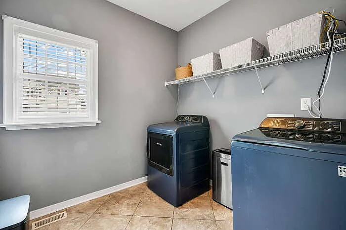 607 Green Garden Cir — Photo 33
