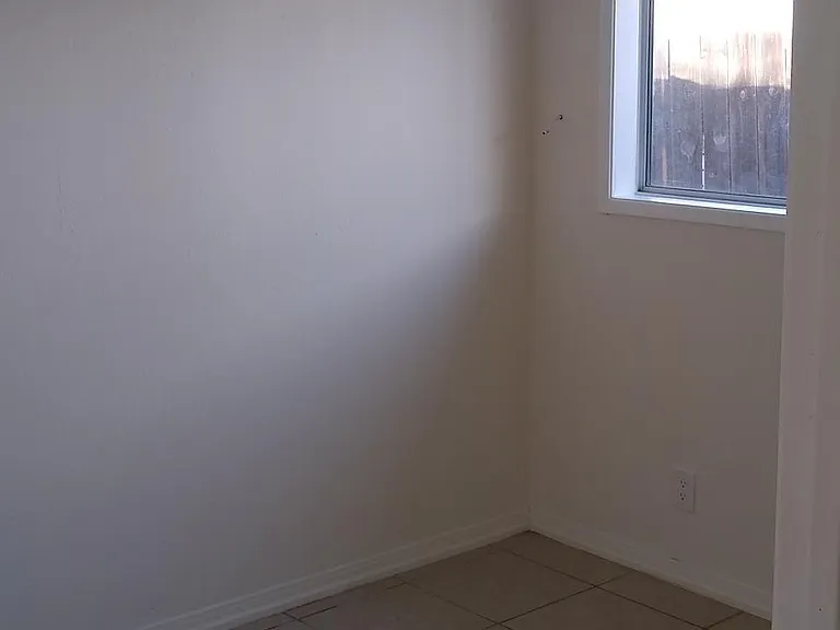 1131 E Avenue R5 — Photo 12