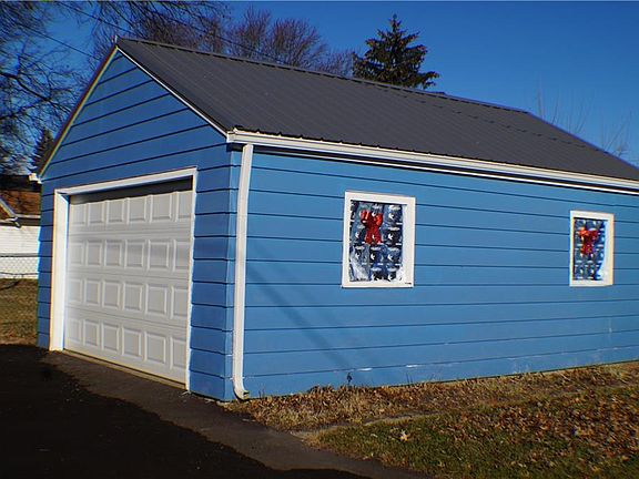 5th image of 2583 E 39th St