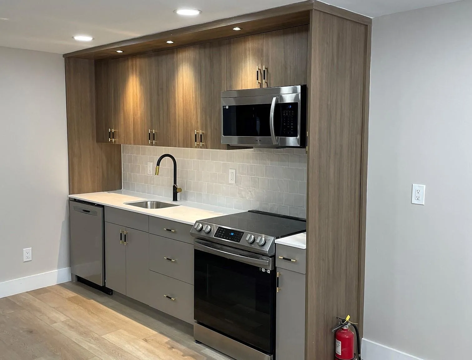Poplar Hill Apartments — Photo 3
