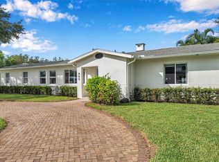 400 Rafael Blvd NE, Saint Petersburg, FL 33704