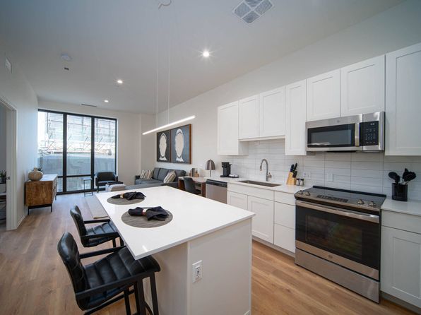 1611 Michigan Ave #325