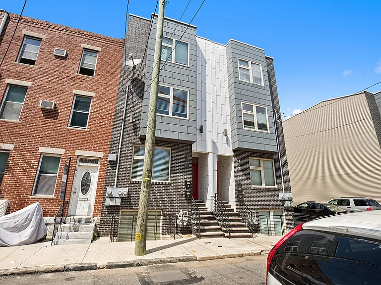 1619 Ogden St — Photo 2