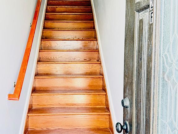2nd image of 13922 Lakewood Ave #2F