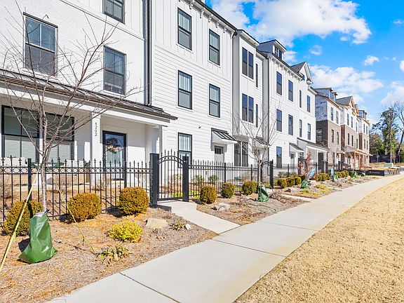 3rd image of 4206 Alexander View Dr