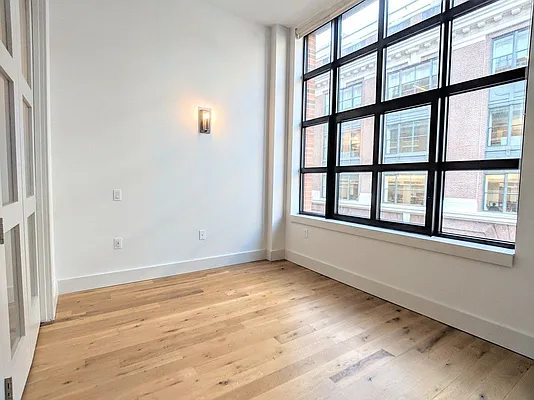 Rented by EXR | media 44