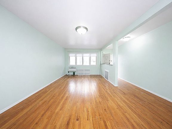 4th image of 1770 E 12th St