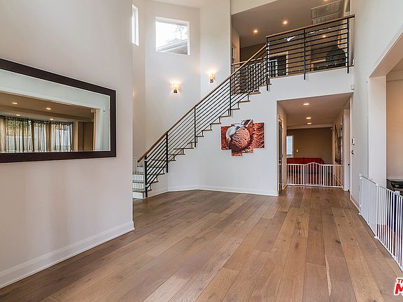 4th image of 3676 Buena Park Dr