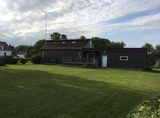 465 Manila St, Stephen, MN 56757
