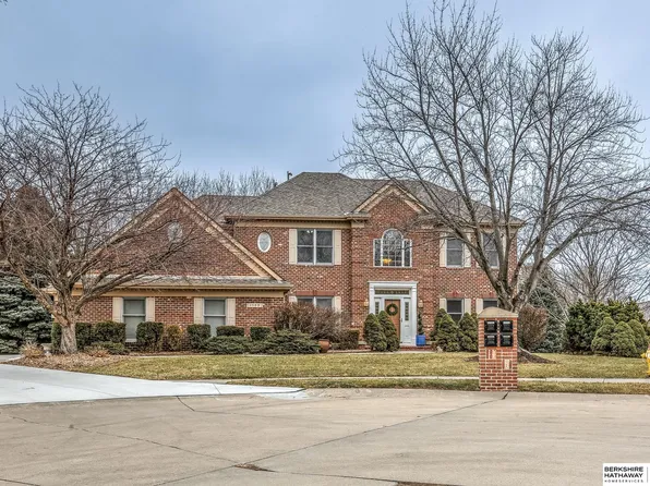 1509 S 183rd Cir, Omaha, NE 68130