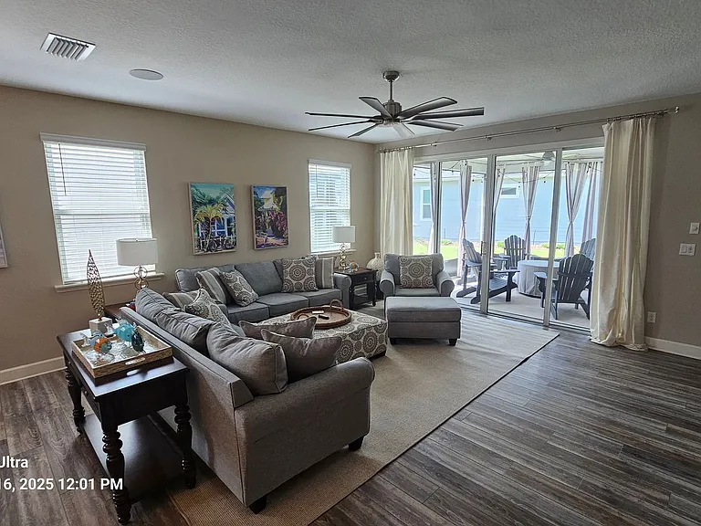 21 Los Lagos Blvd — Photo 11
