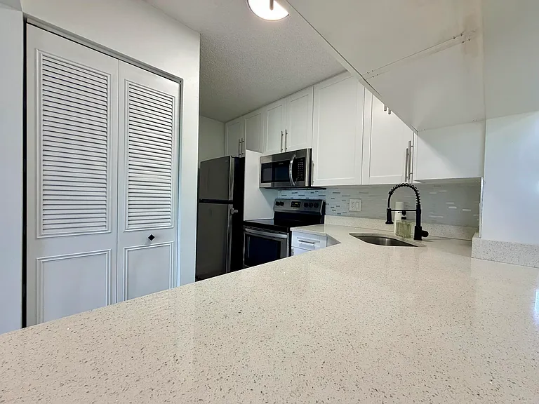616 Sea Pine Way #C3 — Photo 1