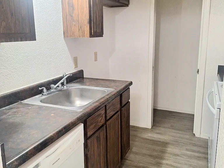 2217 E 66th Pl #910 — Photo 8