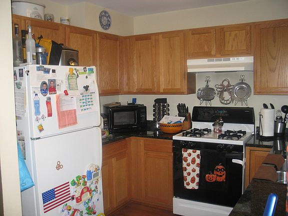 4th image of 2663 Canyon Dr #2