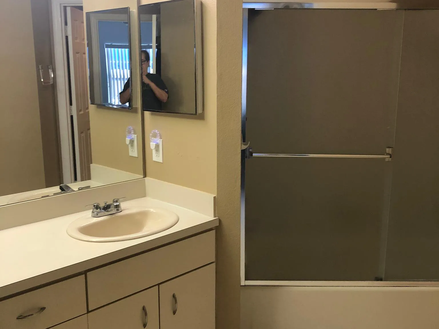 2 bed, 1235 sqft, $3,100 — Photo 1