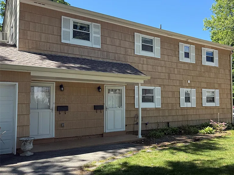 80 Maxwell Ave — Photo 1
