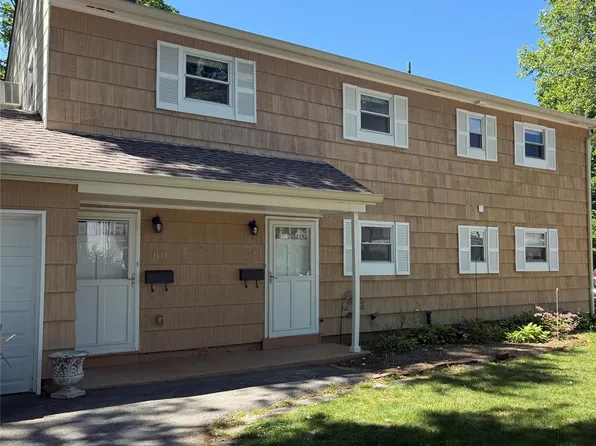 80 Maxwell Ave, Oyster Bay, NY 11771