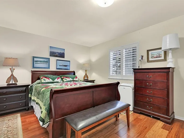 1486 SE Camano Dr — Photo 18