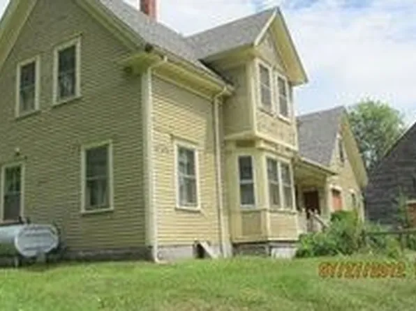 75 Purple Heart Hwy, Brooks, ME 04921