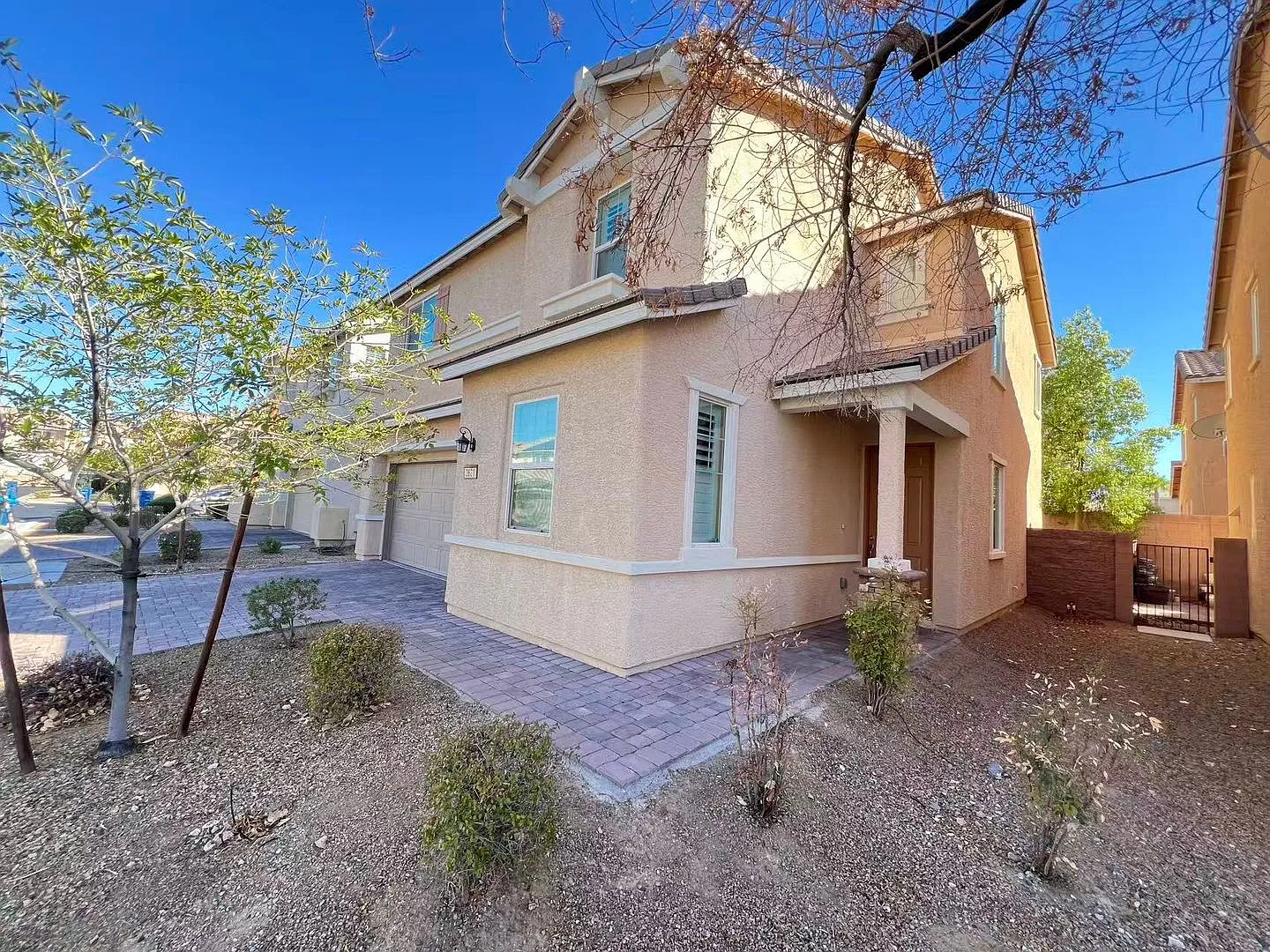 Beautiful 2 Story Home — Photo 2