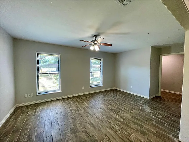 300 Hargett St — Photo 2
