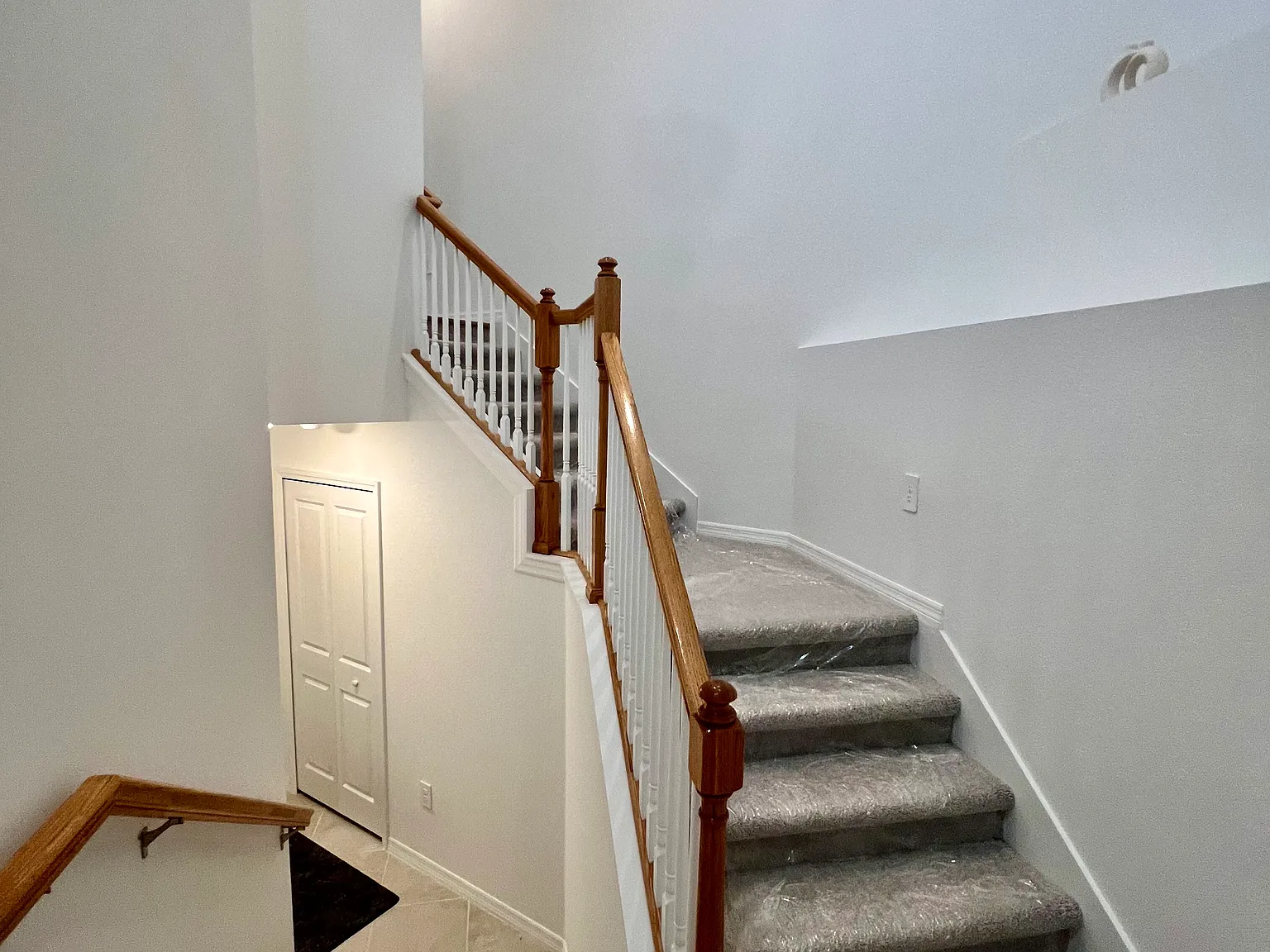 3 bed, 2110 sqft, $3,100 — Photo 2
