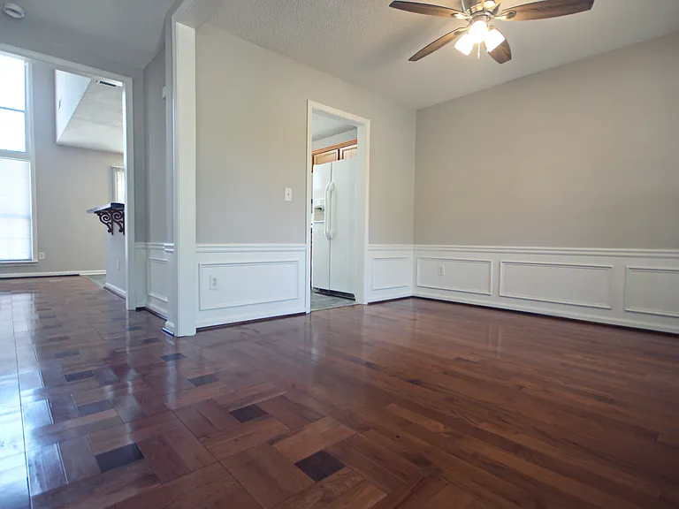 401 Bottesford Dr NW — Photo 6