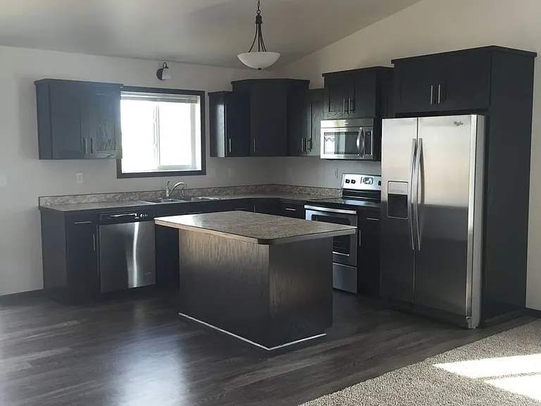1369 Goldenwood Dr — Photo 5
