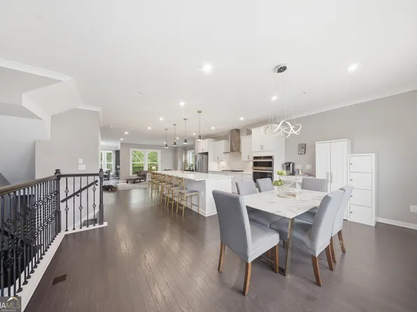 2087 Holtz Ln NW, Atlanta, GA 30318