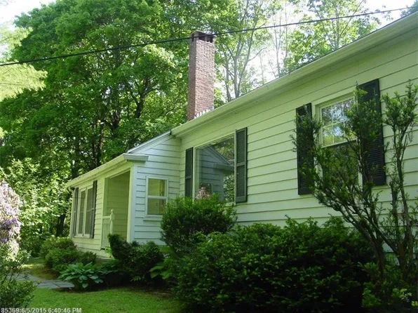172 Gray Rd, Falmouth, ME 04105