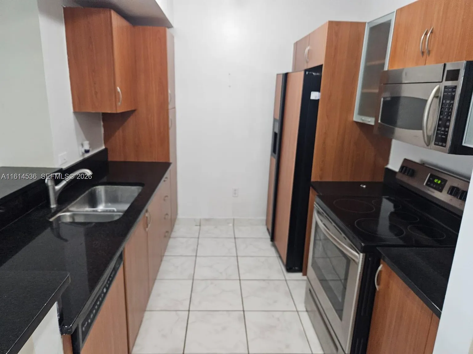 2 bed, 2.0 bath, $2,725 — Photo 4