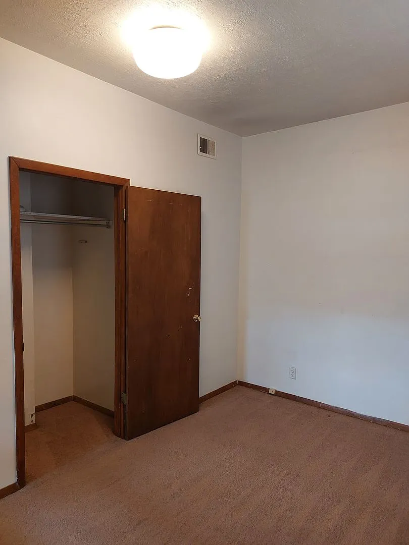 Building Photo - (1610 8th Ave)