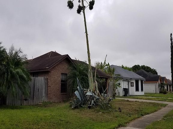 2nd image of 2200 N Dos Arbolitos Ave