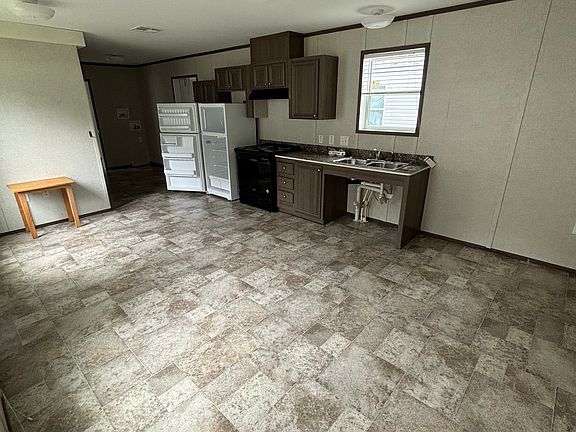 5th image of 310 County Road 836 #8